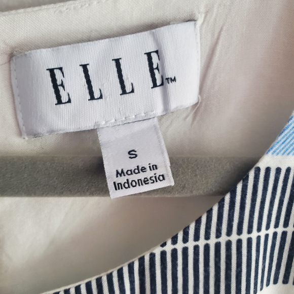 Elle Tank Red, White, and Blue Pattern Layered Size Small - Picture 3 of 8